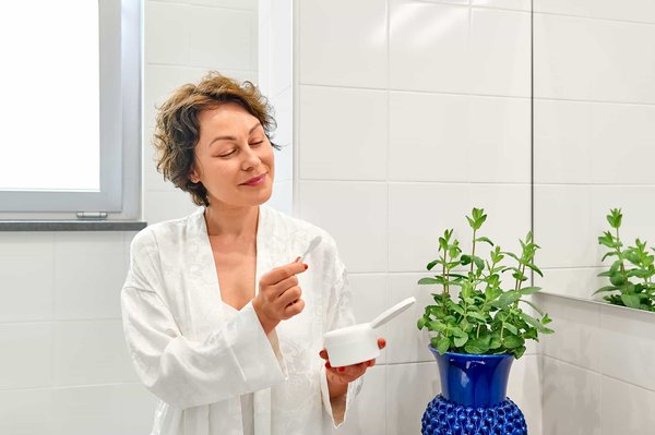 Quels sont les bienfaits de l'eau de coco pour l'hydratation d'un chat de race LaPerm?